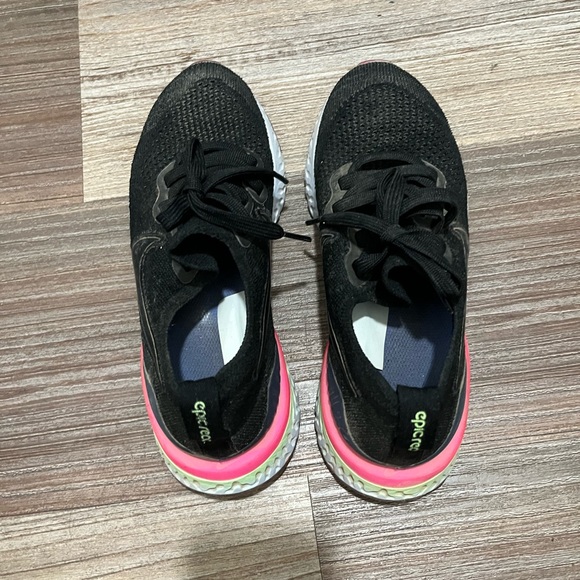 Nike epic fly knit 2 size 5 - Picture 1 of 2